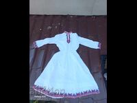 IE FEMEIE COSTUM POPULAR
