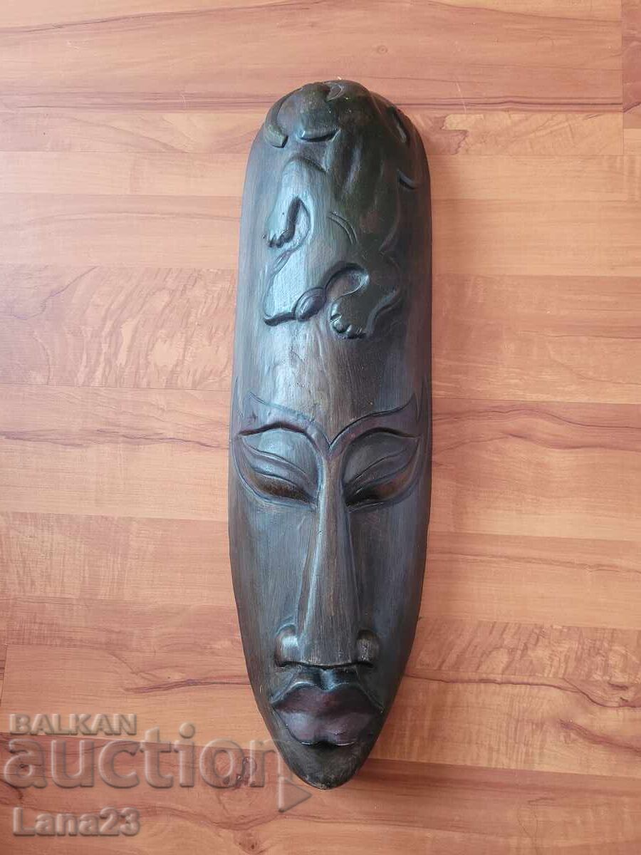 Masca de lemn africană cu preț € 25.00 | 48.90 BGN
