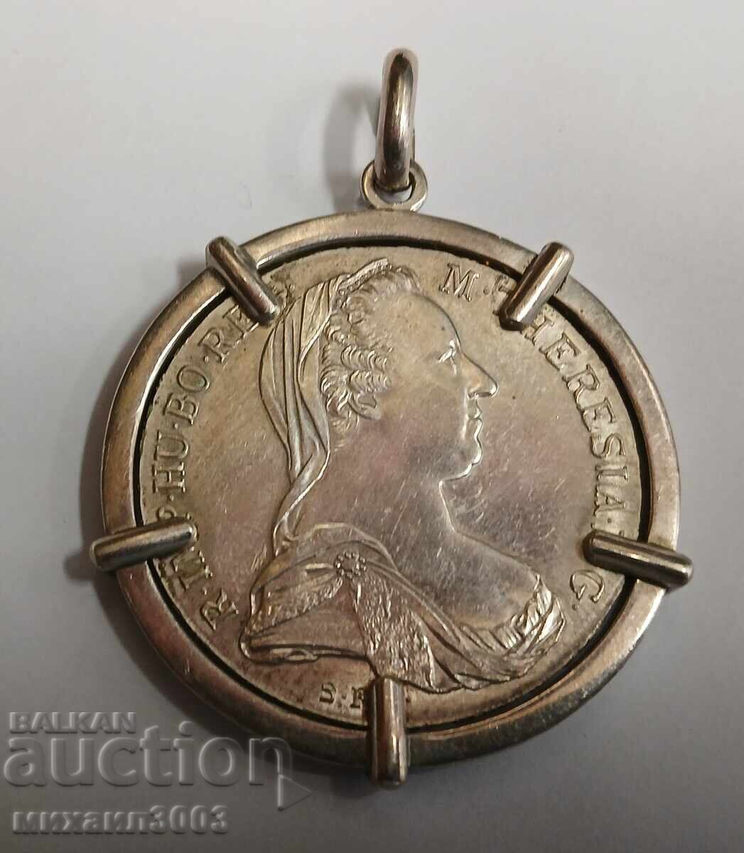 Austria 1780 - 1 taler - Maria Terezia în montură, medalion