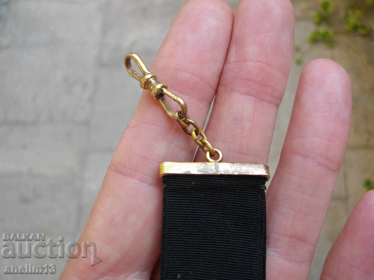 Licitație INTERESANT LANȚ VECHI PLACAT CU AUR PENTRU CEAS DE BUZUNAR