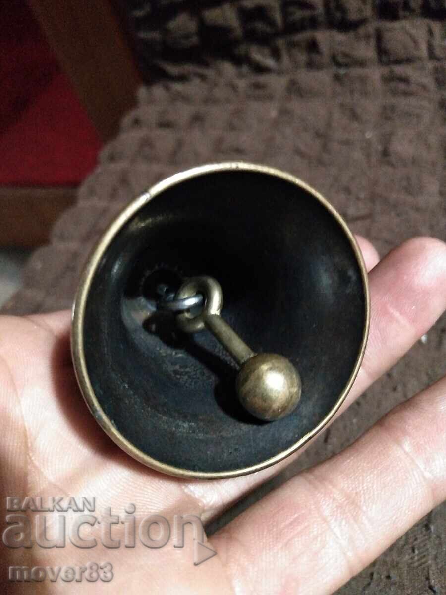 Decorațiuni/suveniruri. Alamă cu preț € 2.50 | 4.89 BGN Decorațiuni/suveniruri. Alamă cu preț € 2.50 | 4.89 BGN