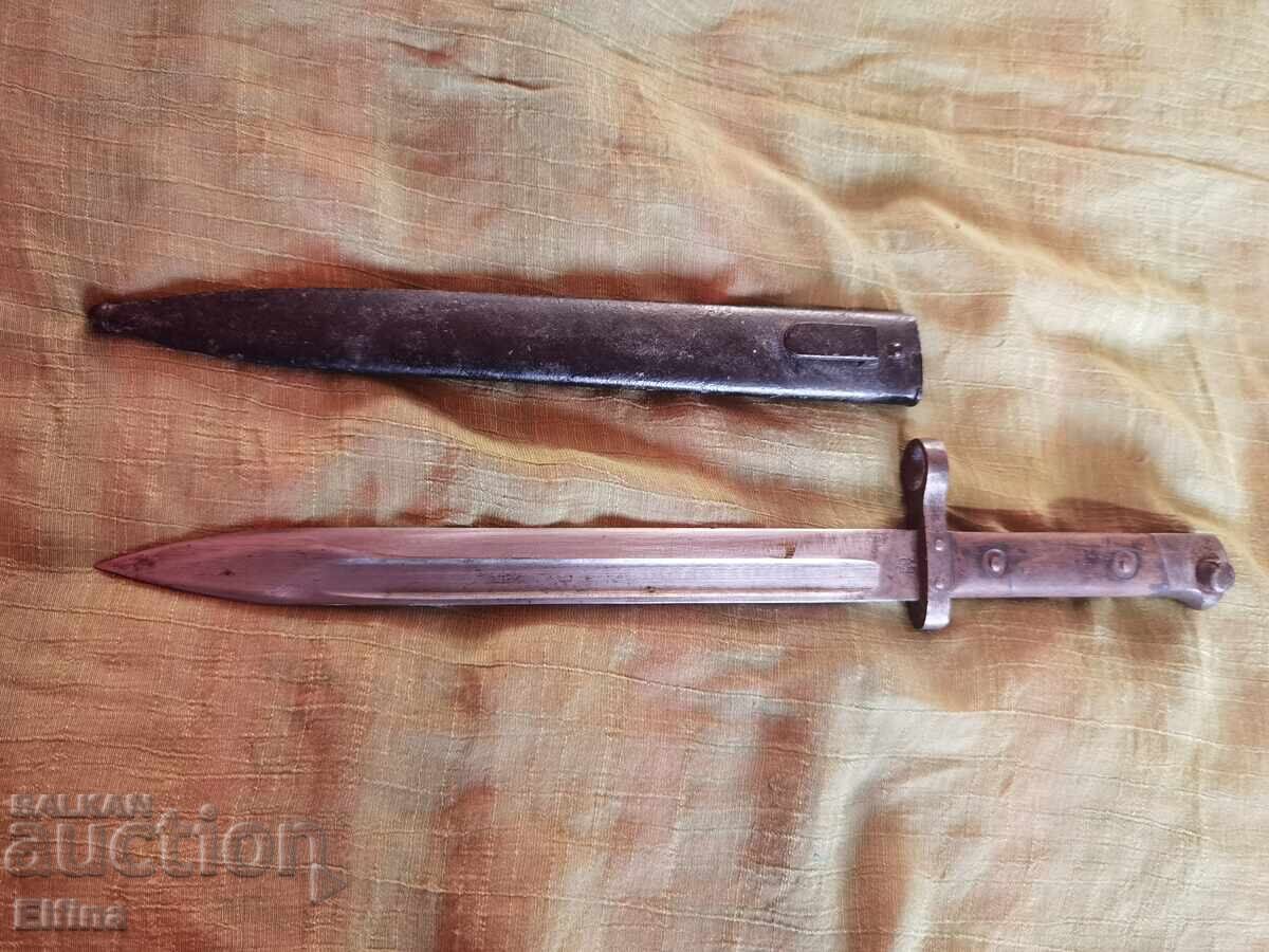 Baionetă militară autentică cu teacă metalică Baionetă militară autentică cu teacă metalică