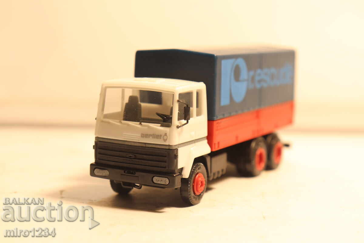 H0 1/87 HERPA FORD CAMION MODEL AUTO cu preț € 0.11 | 0.22 BGN