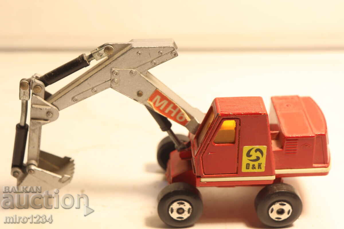 MATCHBOX KING SIZE EXCAVATOR TRACTOR MAȘINUȚĂ CAMION MODEL cu preț € 6.00 | 11.74 BGN