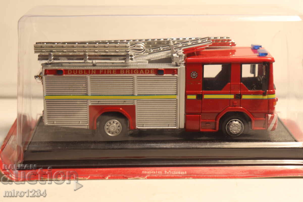 MODEL MAȘINUȚĂ CAMION DE POMPIERI 1/57 - 5