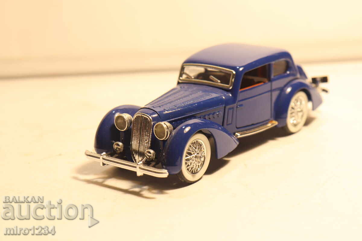 Licitație MAȘINUȚĂ JUCĂRIE RIO 1/43 MODEL RETRO