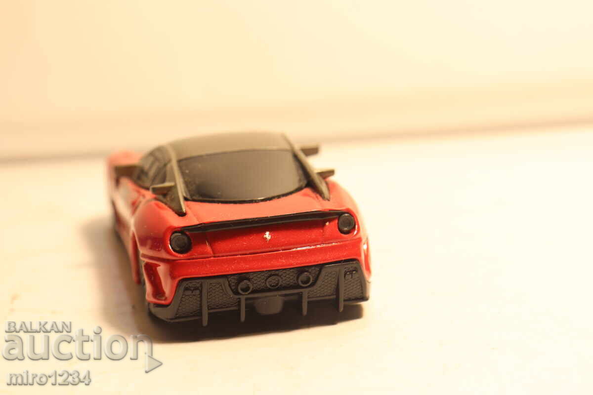 MODEL MAȘINUȚĂ FERRARI 1/43 BBURAGO - 6