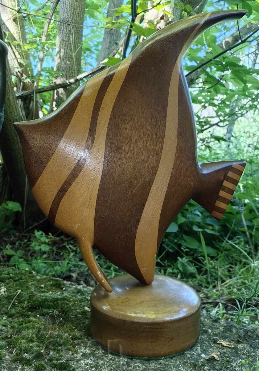FIGURINĂ MARE DIN LEMN SCULPTURĂ PEȘTE MIC DEFECT cu preț € 5.00 | 9.78 BGN