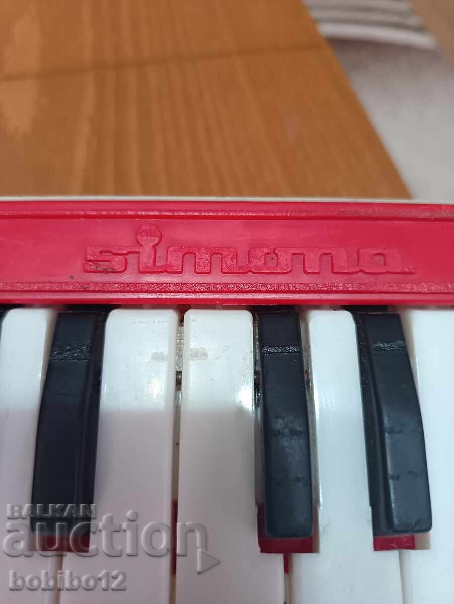 Jucărie muzicală Simona-RDG cu preț € 12.00 | 23.47 BGN Jucărie muzicală Simona-RDG cu preț € 12.00 | 23.47 BGN