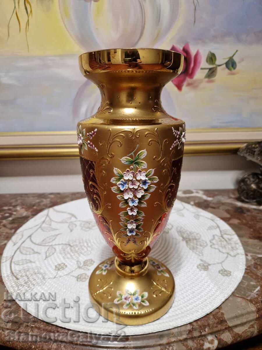 Vază superbă din cristal ceh Bohemia cu preț € 197.00 | 385.30 BGN Vază superbă din cristal ceh Bohemia cu preț € 197.00 | 385.30 BGN