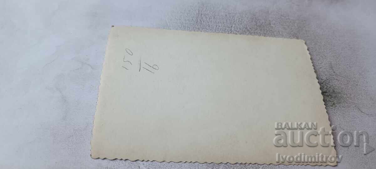 Снимка София Две жени на улицата с цена € 17.00 | 33.25 лв.