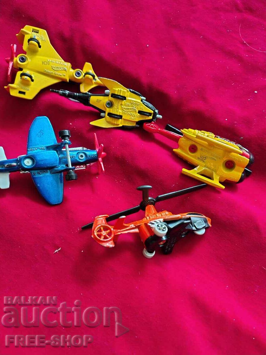Lot avioane/elicoptere cu preț € 9.99 | 19.54 BGN Lot avioane/elicoptere cu preț € 9.99 | 19.54 BGN