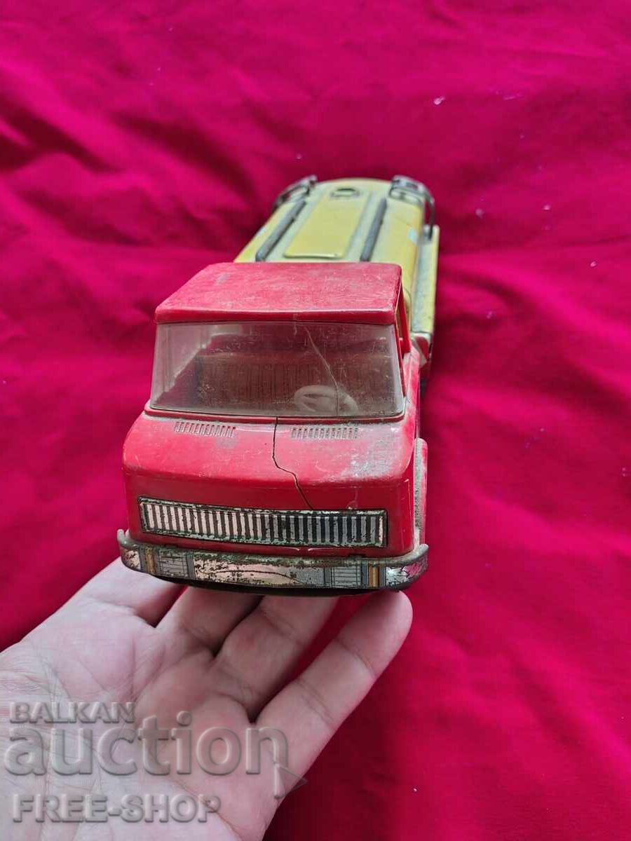Autocisternă cu preț € 19.99 | 39.10 BGN