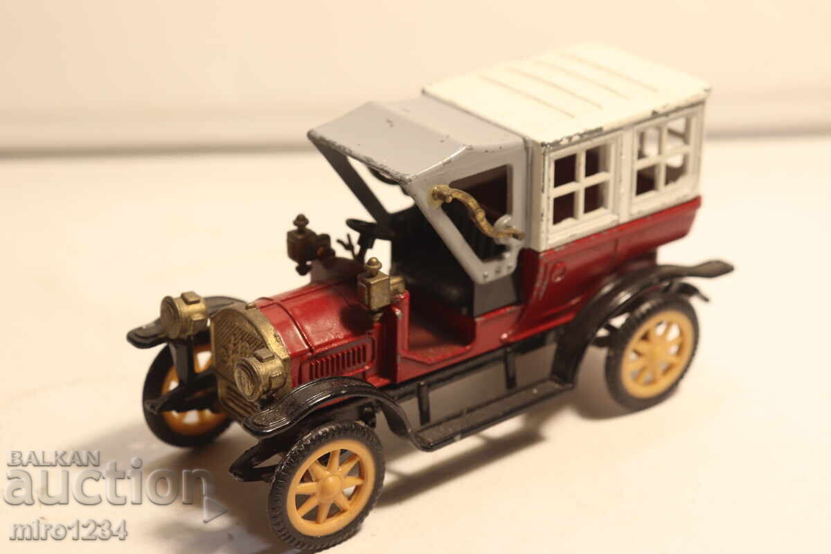 MODEL AUTO FORD 1/43 ZISS JUCĂRIE MODEL RETRO cu preț € 5.07 | 9.92 BGN MODEL AUTO FORD 1/43 ZISS JUCĂRIE MODEL RETRO cu preț € 5.07 | 9.92 BGN