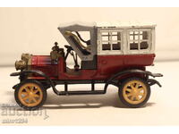 MODEL AUTO FORD 1/43 ZISS JUCĂRIE MODEL RETRO