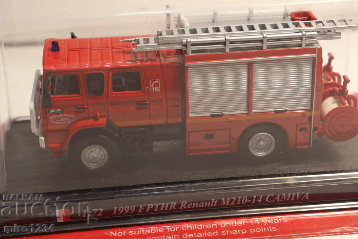 MODEL MAȘINĂ DE POMPIERI RENAULT 1/72 cu preț € 6.65 | 13.01 BGN