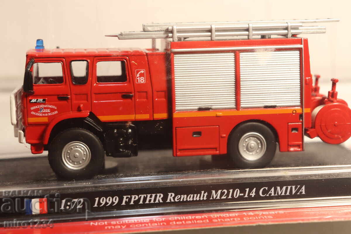 MODEL MAȘINĂ DE POMPIERI RENAULT 1/72 - 6