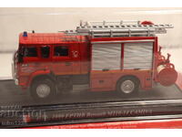 MODEL MAȘINĂ DE POMPIERI RENAULT 1/72