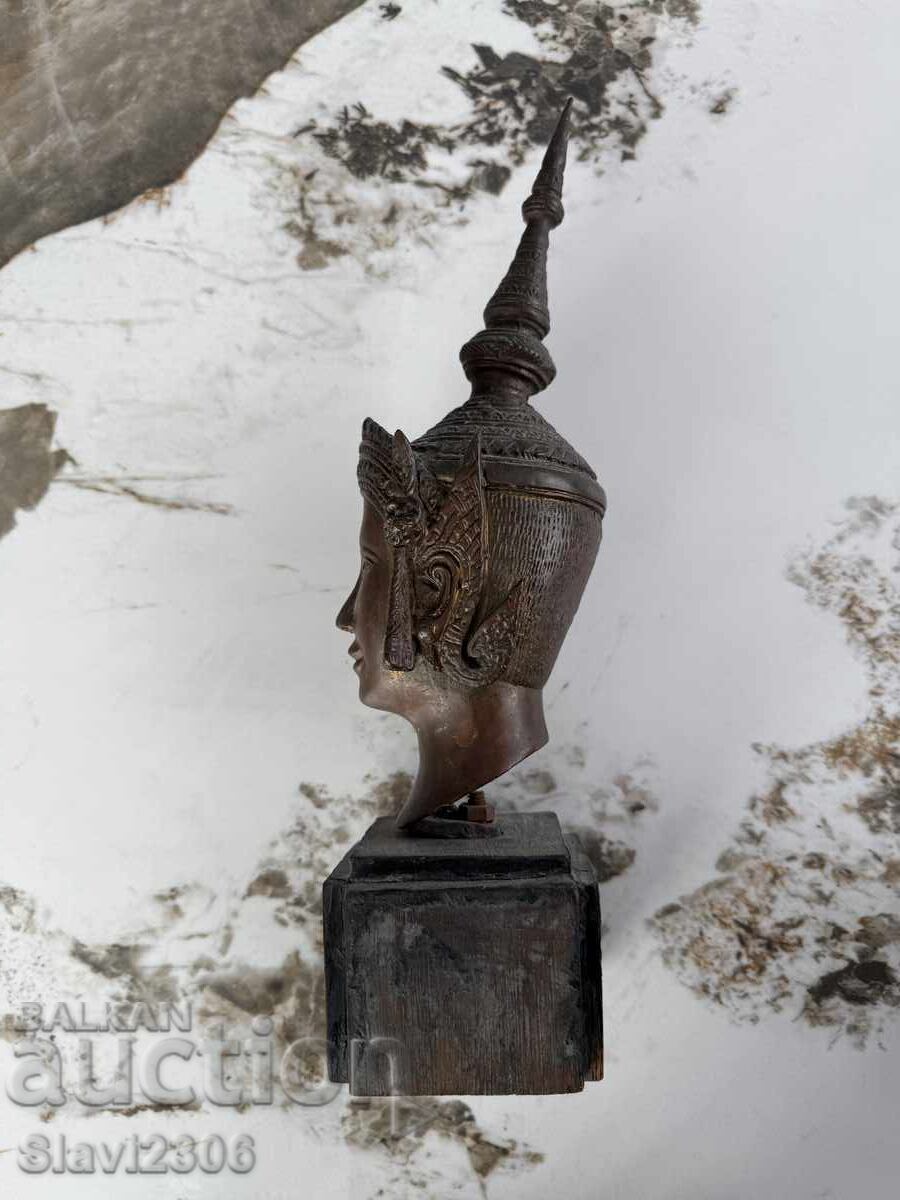 Delivery of Vintage Thai bronze Buddha casting Delivery of Vintage Thai bronze Buddha casting