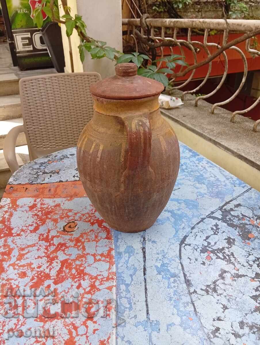 Παλιό πιθάρι με καπάκι με τιμή € 35.00 | 68.45 BGN Παλιό πιθάρι με καπάκι με τιμή € 35.00 | 68.45 BGN
