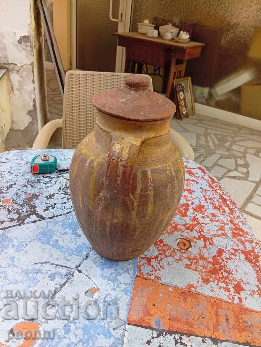 Παράδοση Παλιό πιθάρι με καπάκι Παράδοση Παλιό πιθάρι με καπάκι
