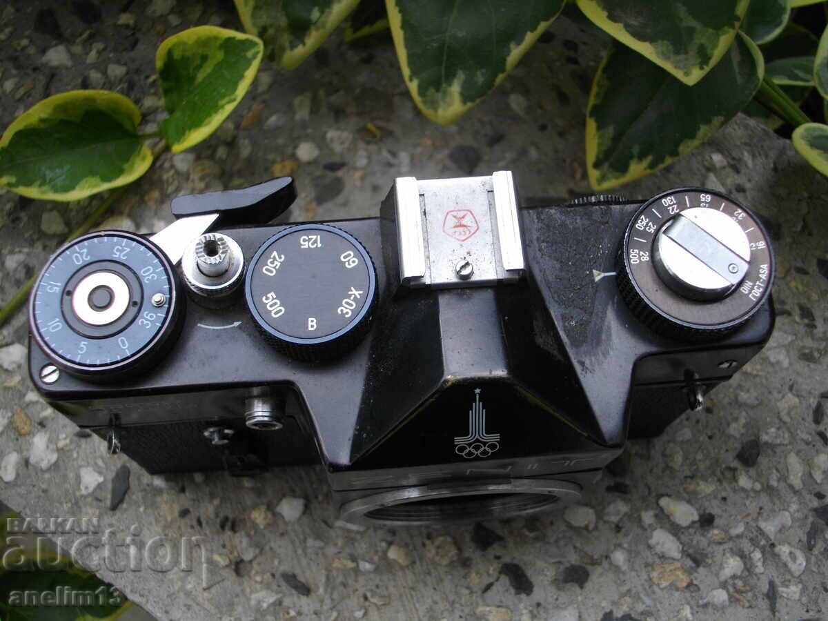 APARAT FOTO DE COLECȚIE VECHI ZENIT MOSCOVA 80 ZENIT cu preț € 15.00 | 29.34 BGN