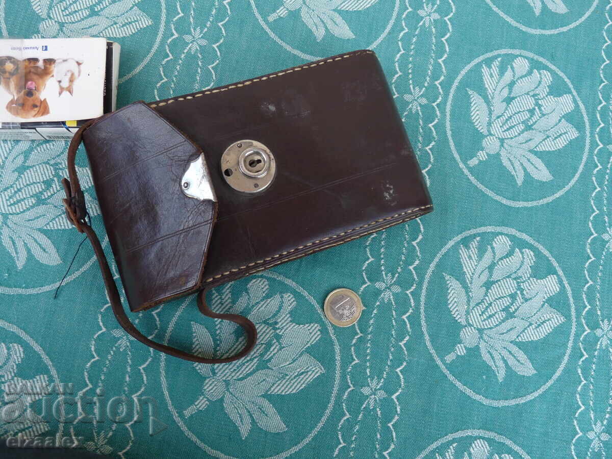Aparat foto vechi ZEISS IKON cu preț € 50.00 | 97.79 BGN