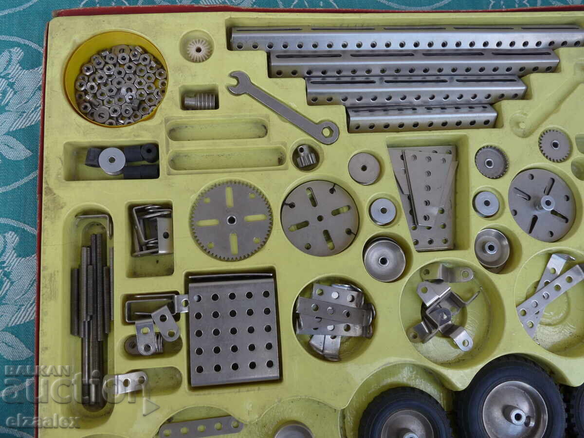 Licitație Set de construcție mare din metal masiv