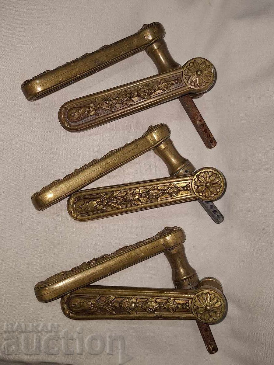 Mânere vechi din bronz pentru ușă/mobilier--3 bucăți cu preț € 60.00 | 117.35 BGN