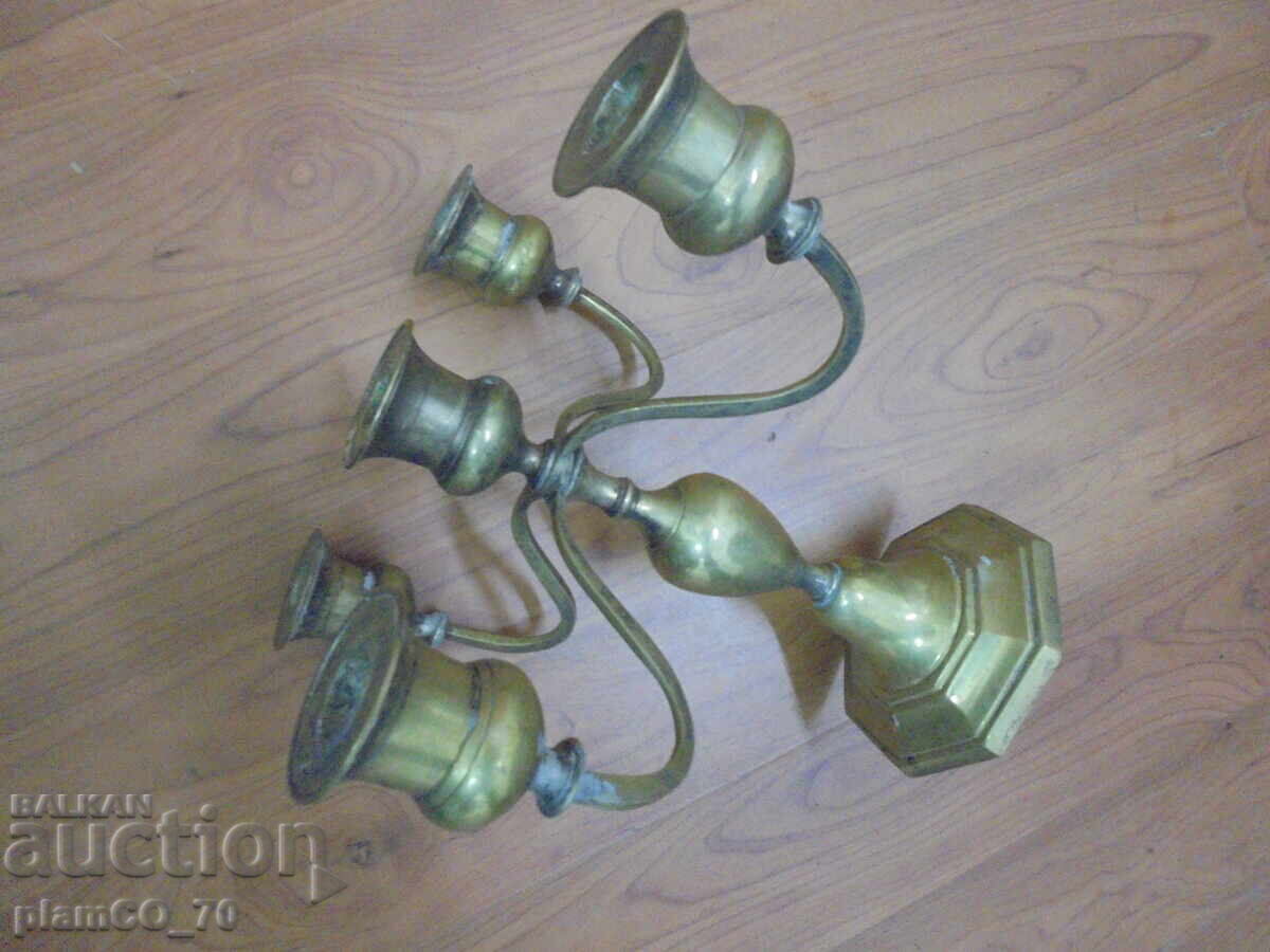 Livrarea Nr. 8651 Sfeșnic vechi din bronz cu 5 brațe – candelabru clasic Livrarea Nr. 8651 Sfeșnic vechi din bronz cu 5 brațe – candelabru clasic