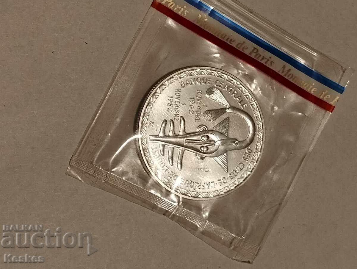 Statele Africii de Vest 5000 franci 1982 Essai probă cu preț € 150.00 | 293.38 BGN