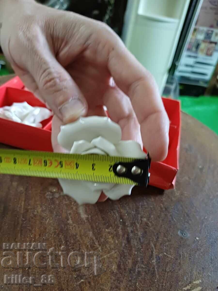 Παράδοση Πορσελάνινα τριανταφυλλάκια