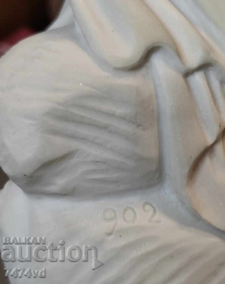 Sculptură elegantă și masivă a zeiței Venus - 5