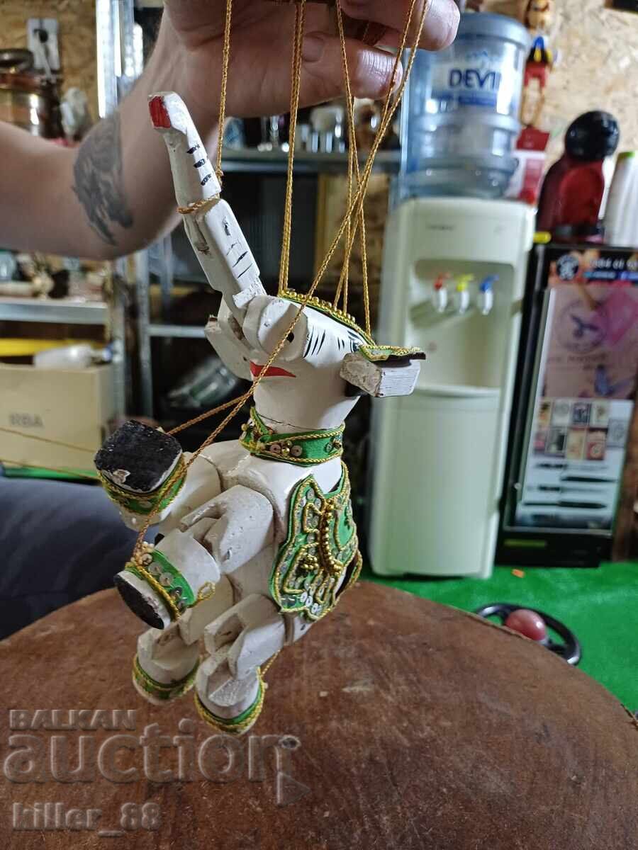 Licitație Elefant din lemn marionetă cu sfori