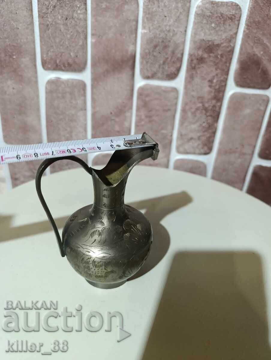 Cană veche din bronz cu gravuri - 6