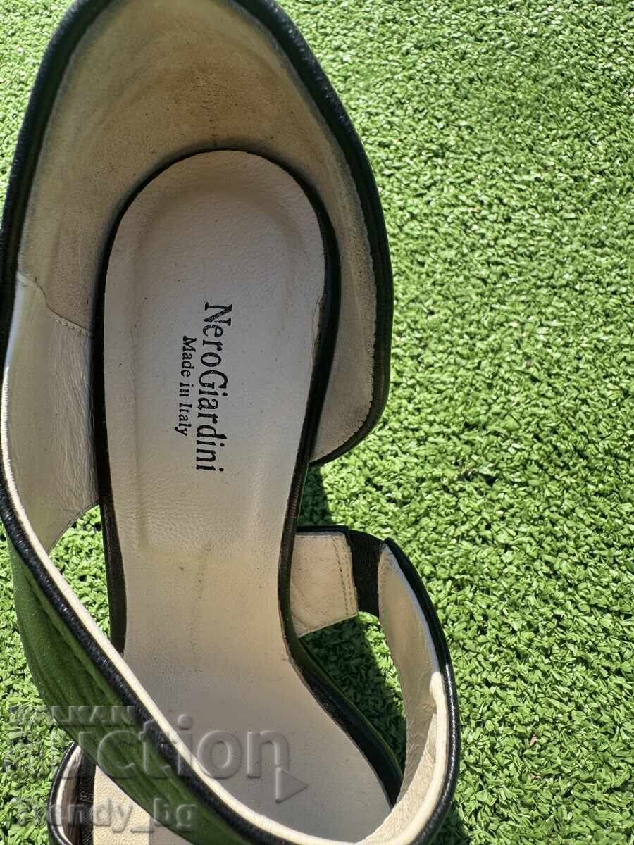 Livrarea Sandale elegante din piele NeroGiardini (Made in Italy)