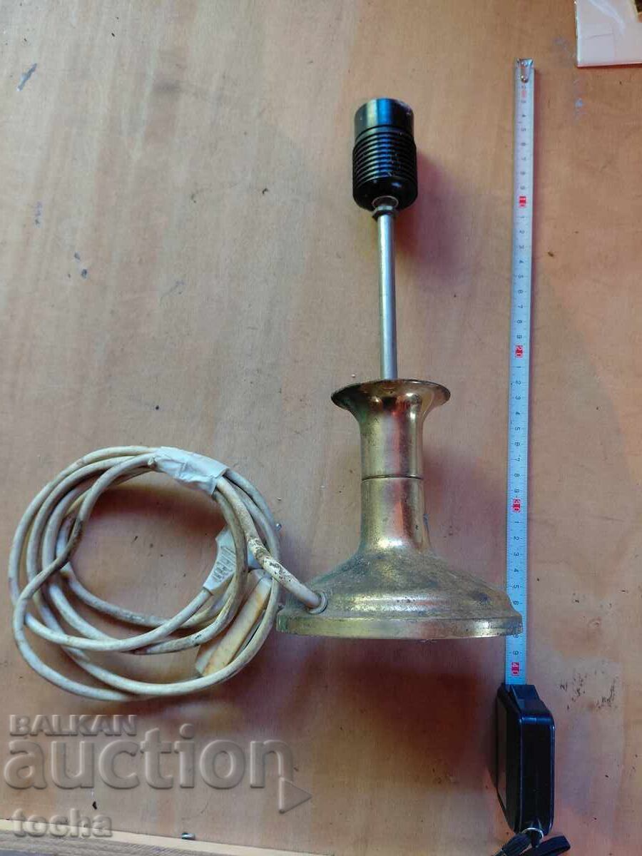 Lampă veche nr. 12, alamă/bronz cu preț € 0.01 | 0.02 BGN