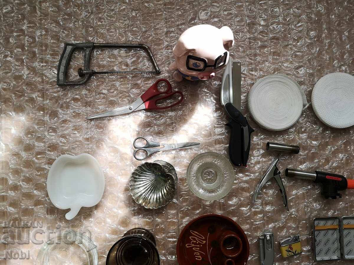 Δημοπρασία Σετ οικιακών σκευών και εργαλείων Δημοπρασία Σετ οικιακών σκευών και εργαλείων