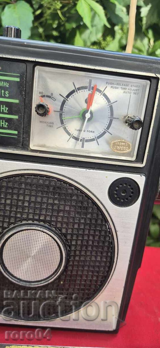 RADIO - CASETOFON - ALEX cu preț € 19.99 | 39.10 BGN RADIO - CASETOFON - ALEX cu preț € 19.99 | 39.10 BGN
