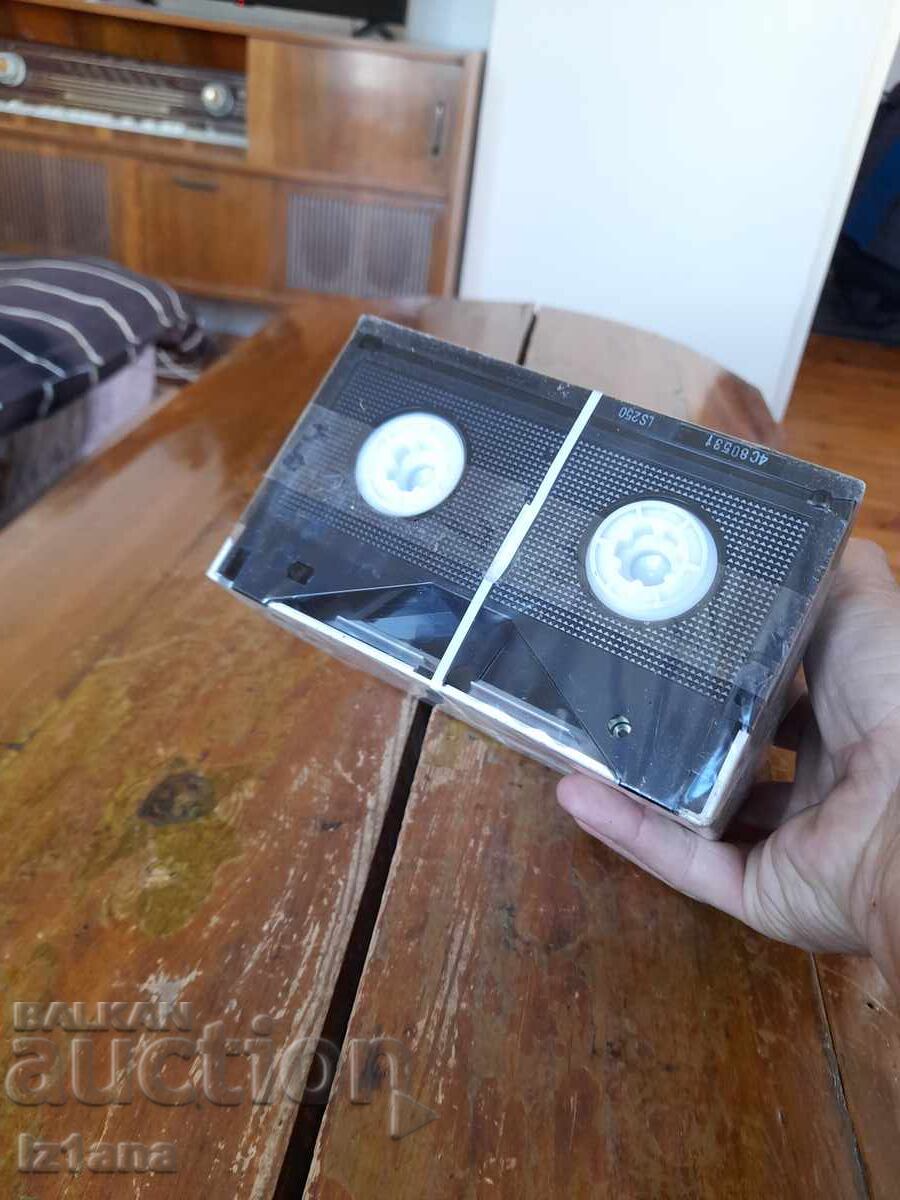 Livrarea Casete video vechi Sony Betamax LS250