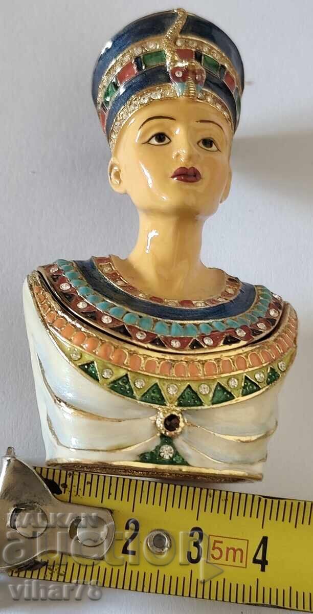 Auction  SMALL BOX