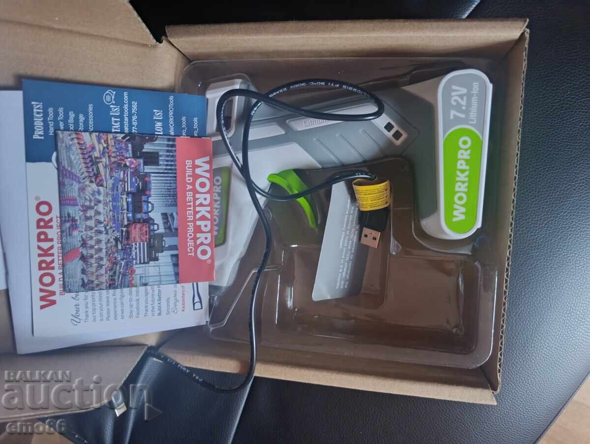Licitație Pistol pentru silicon cu acumulator Workpro 7.2V