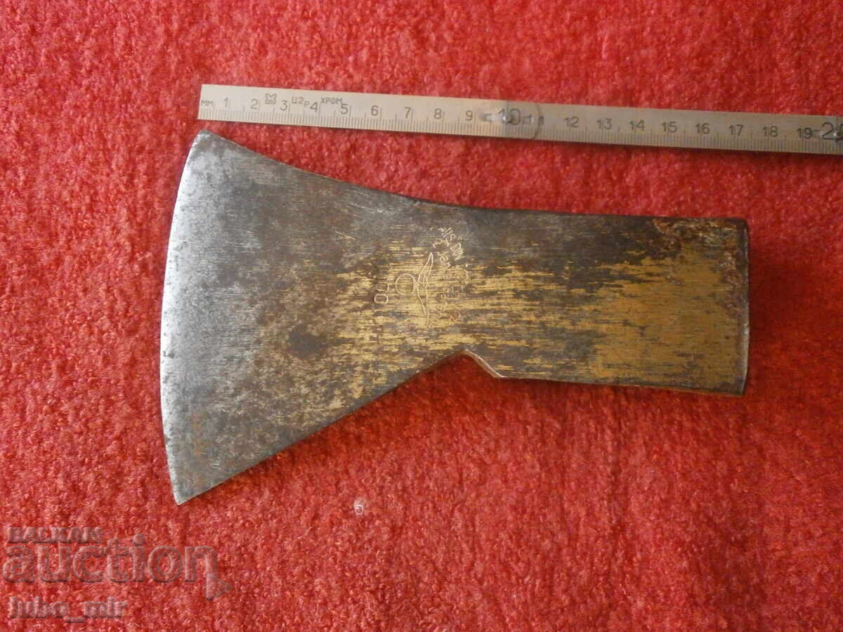 Auction  OLD GERMAN AXE - ADLER