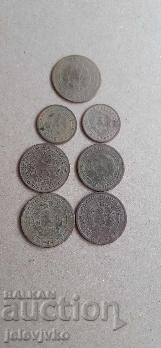 O mulțime de monede cu preț € 20.00 | 39.12 BGN O mulțime de monede cu preț € 20.00 | 39.12 BGN