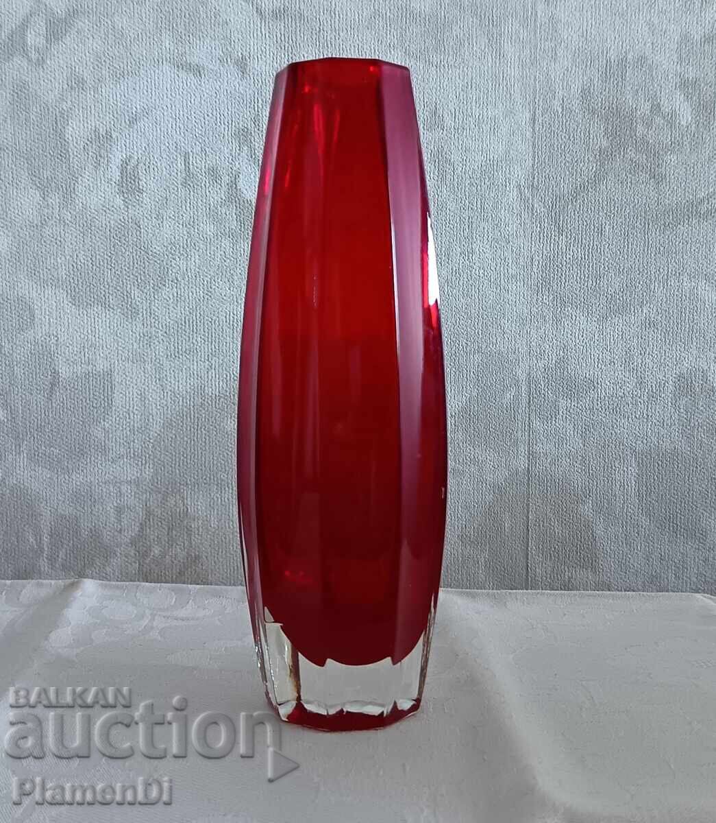 Vază din cristal de Boemia, tehnică Sommerso, 18 cm