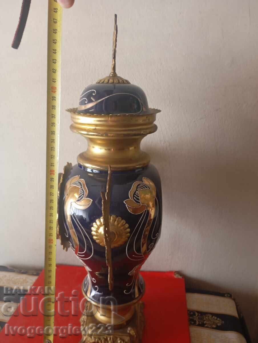Livrarea Ceas vechi de pe cămin