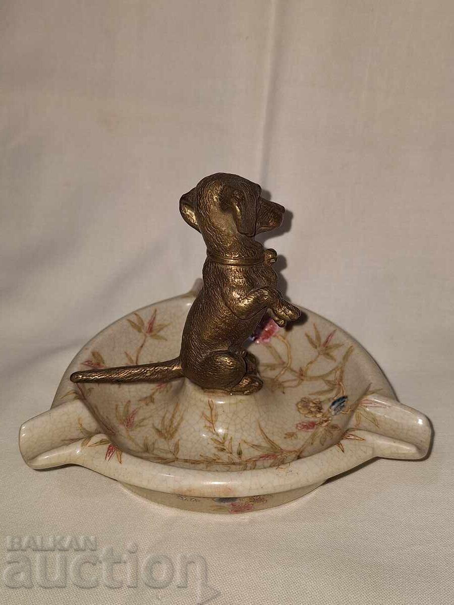 Cenușier vintage din porțelan cu figurină din bronz în formă de teckel - 5