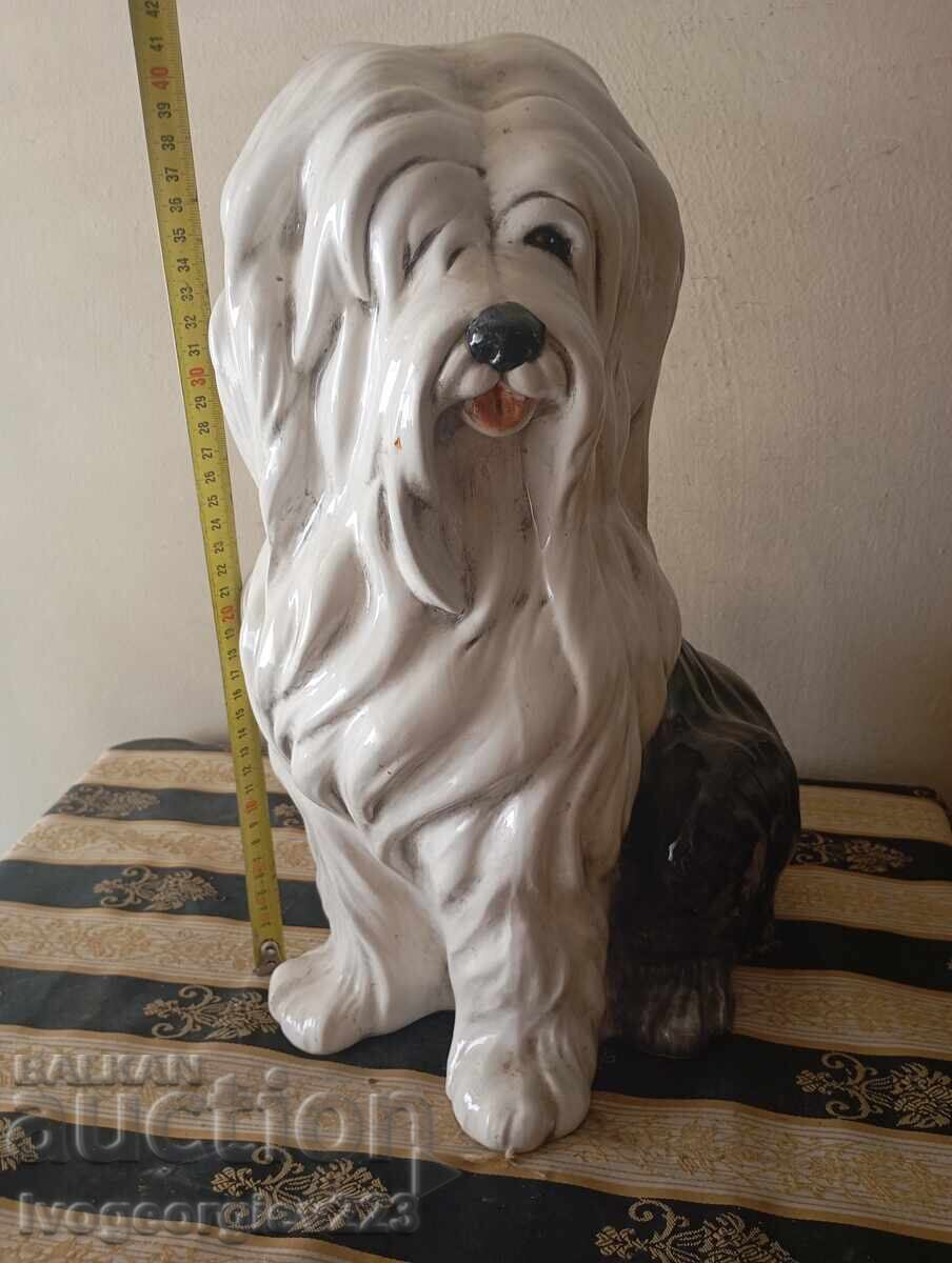 Auction Dog figurine Auction Dog figurine