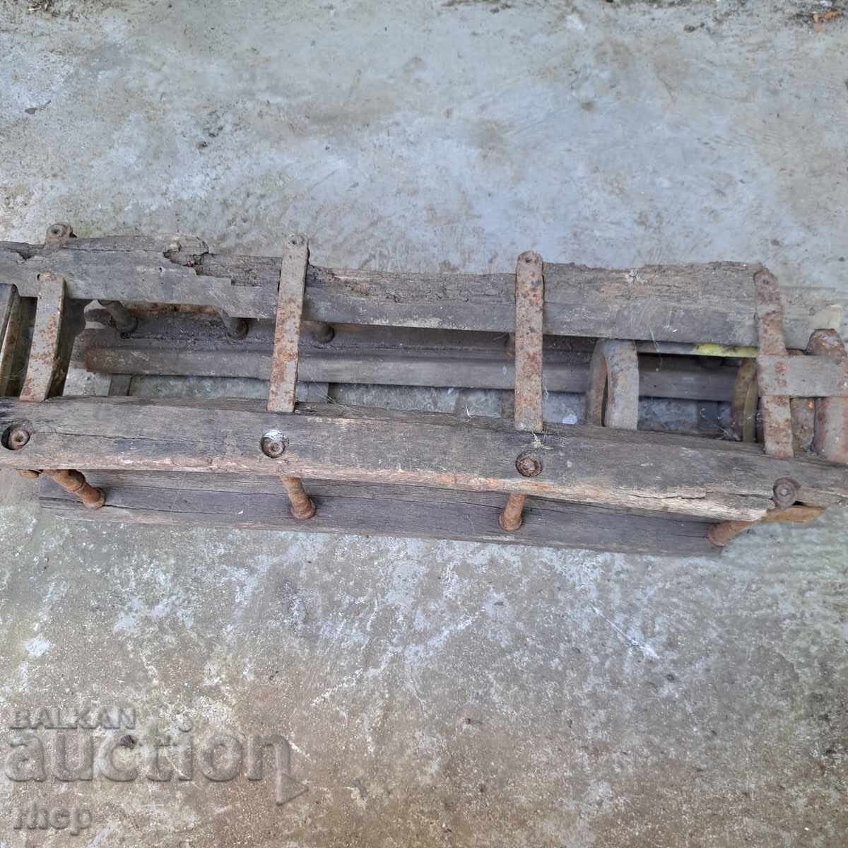 Licitație Cutie de transport pentru proiectile Wehrmacht din Al Doilea Război Mondial Licitație Cutie de transport pentru proiectile Wehrmacht din Al Doilea Război Mondial