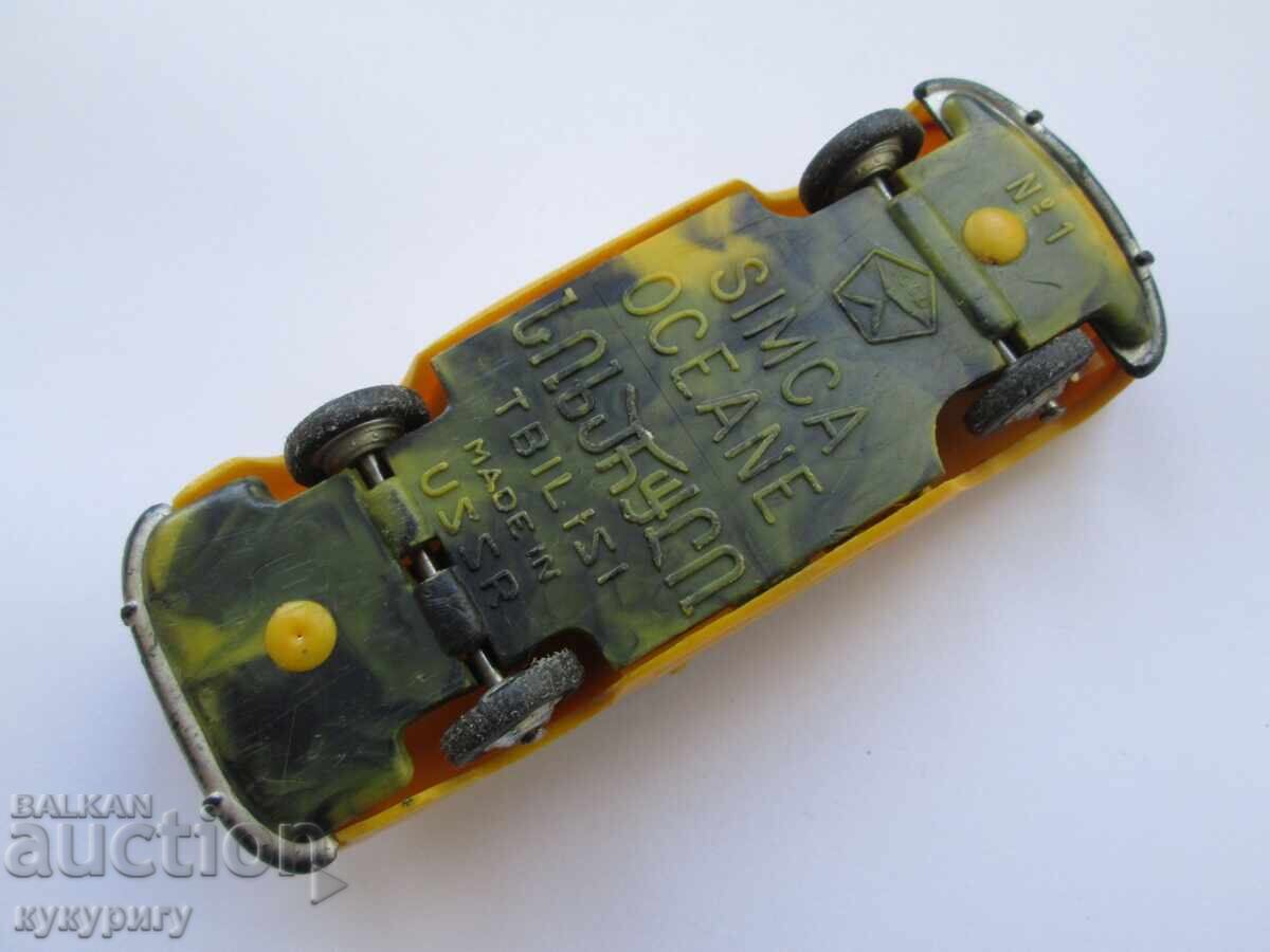 Veche mașinuță rusească URSS din plastic galben Simca Oceane - 7